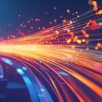 صورة فنية تعكس فكرة الإنترنت السريع باستخدام الألياف الضوئية، حيث تظهر خطوط مضيئة تمثل السرعة العالية لنقل البيانات. التصميم يعكس الابتكار والتكنولوجيا الحديثة في مجال الاتصال الرقمي و شركات الامن السيبراني.